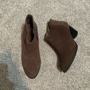 Vionic Bromley Suede Bootie